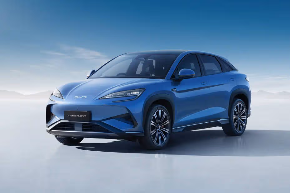 BYD Sealion 7 Front Left Side View
