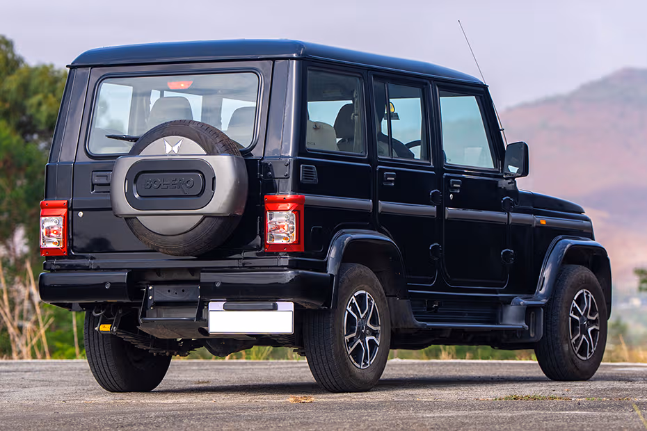 Mahindra Bolero Rear Right Side Image