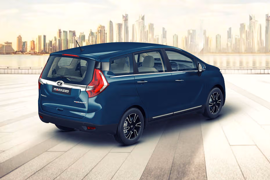 Mahindra Marazzo Rear Right Side Image