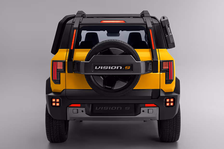 Mahindra Vision S Rear view Image