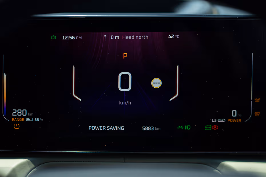 Mahindra XEV 9S Instrument Cluster
