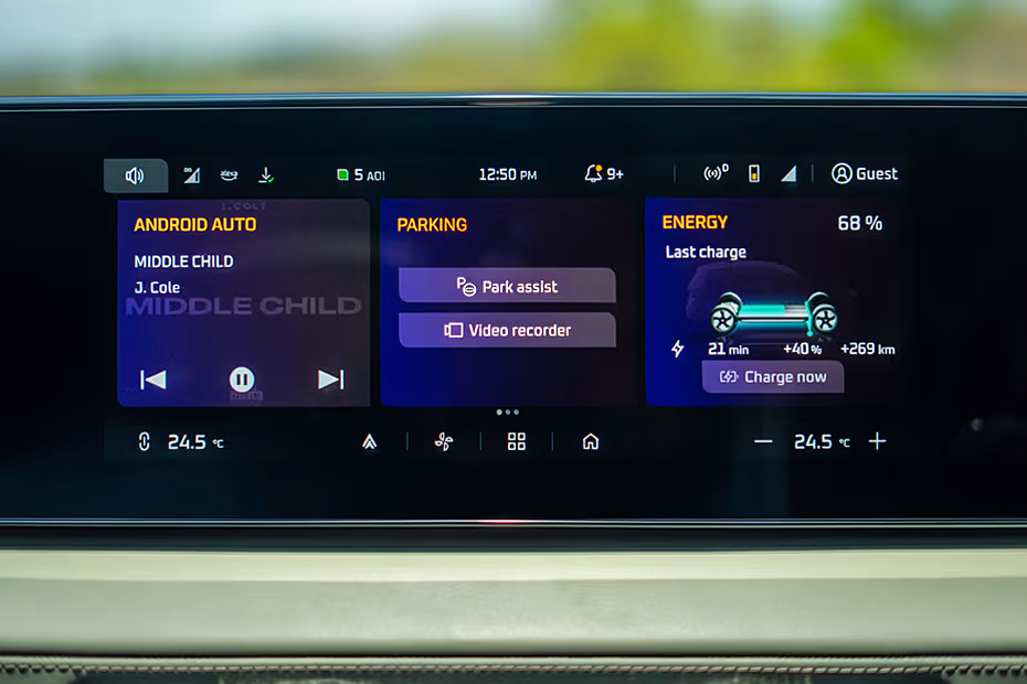 Mahindra XEV 9S Infotainment System
