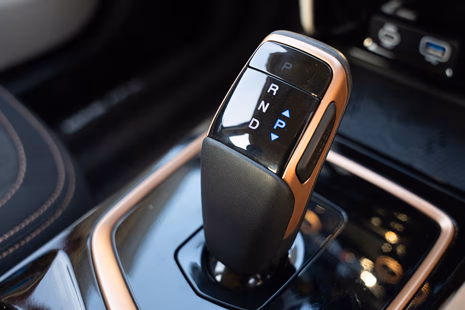 Mahindra XUV 3XO EV Gear Selector / Shifter