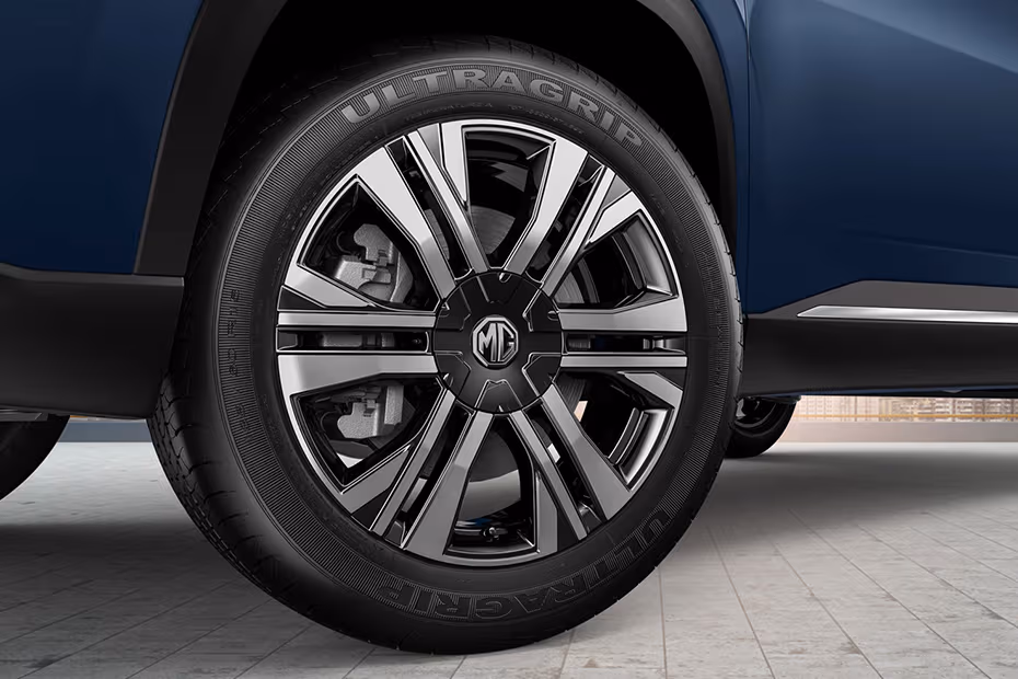 MG Hector Plus Wheel Image
