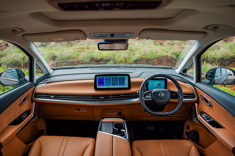 MG M9 Dashboard