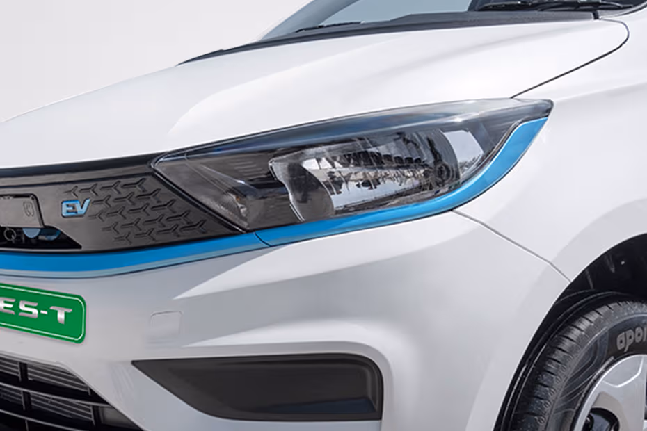 Tata Xpres T EV Headlight Image