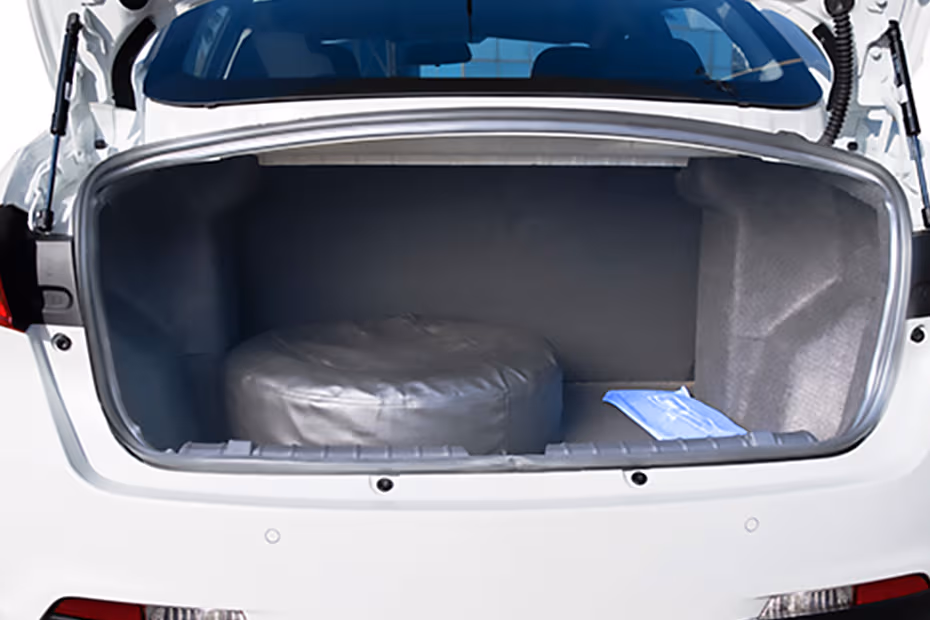 Tata Xpres T EV Spare Tyre