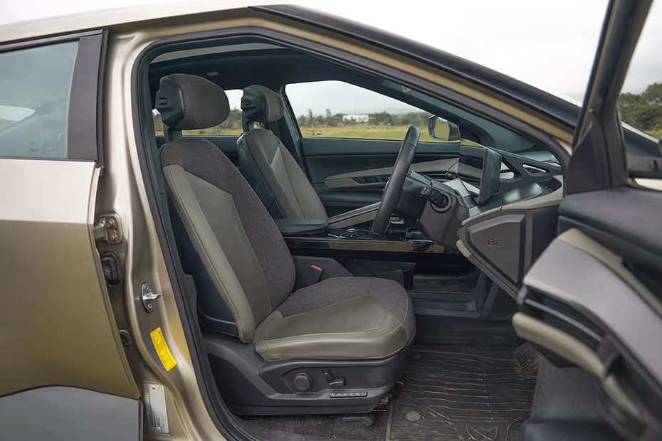 Mahindra BE 6 Front Seat