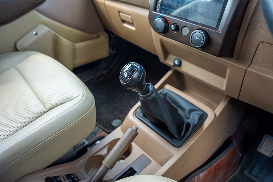 Mahindra Bolero Gear Selector / Shifter