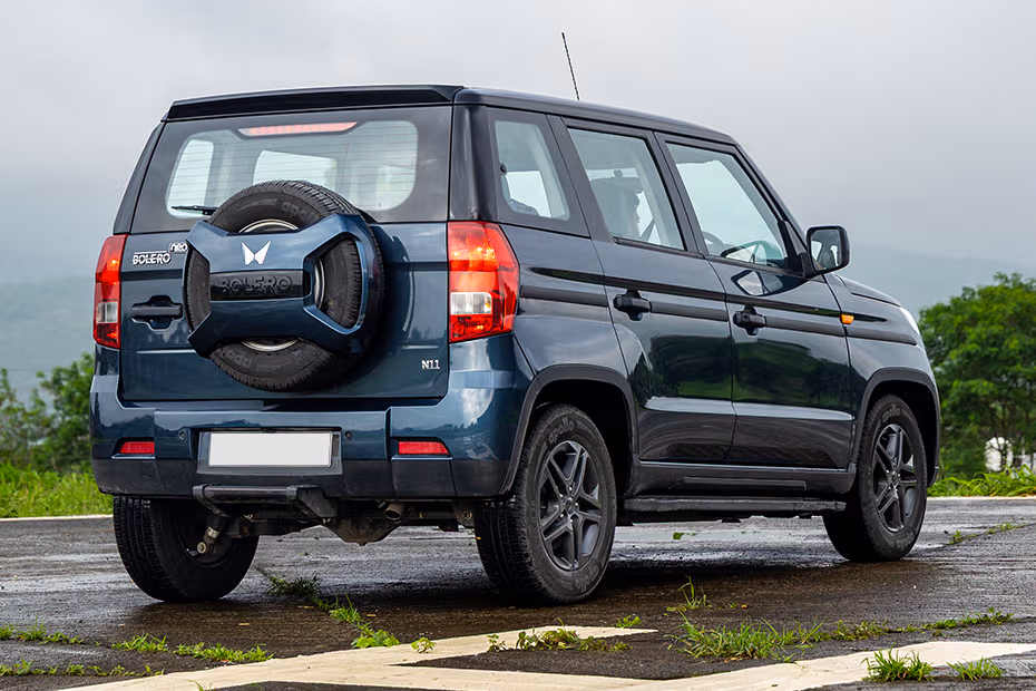 Mahindra Bolero Neo Rear Right Side Image