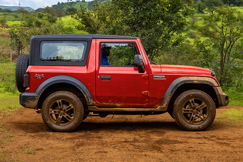 Mahindra Thar Front Right View Image