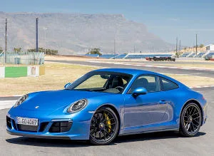 Porsche 911 Carrera GTS